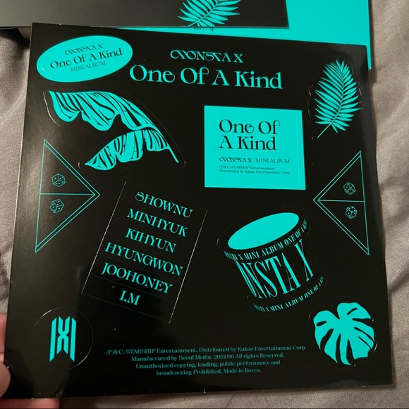 Monsta X One of a Kind Version 4 CD - Picture 4 of 5